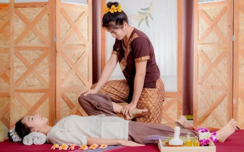 What is a Thai massage (90 minutes)? (Source: internet)