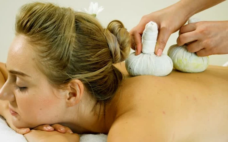 What is an aroma relax massage (60 minutes)? (Source: internet)