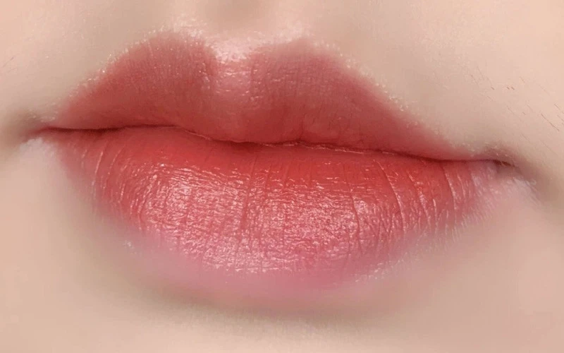 Heart-shaped lips (Source: Internet)