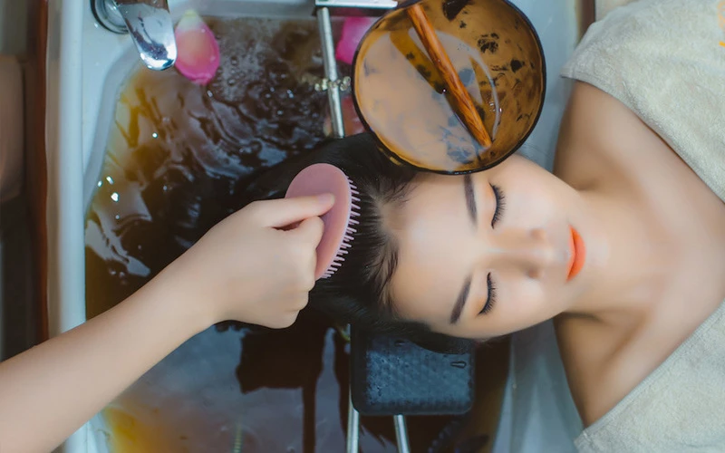 The herbal shampoo 30 minutes procedure (Source: Internet).