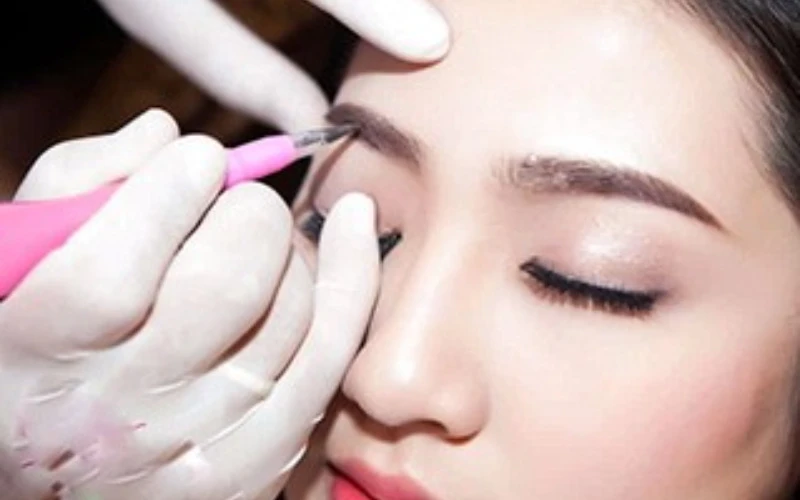 What are ombre powder brows (Cover-up old brows) (Source: Internet)