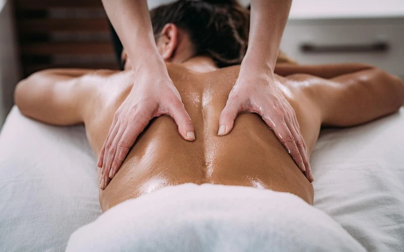 Massage oil is a key feature of Swedish massage. (Source: Internet)